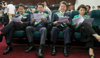 국민의당 당권주자, 광복절에도 경쟁 '치열'