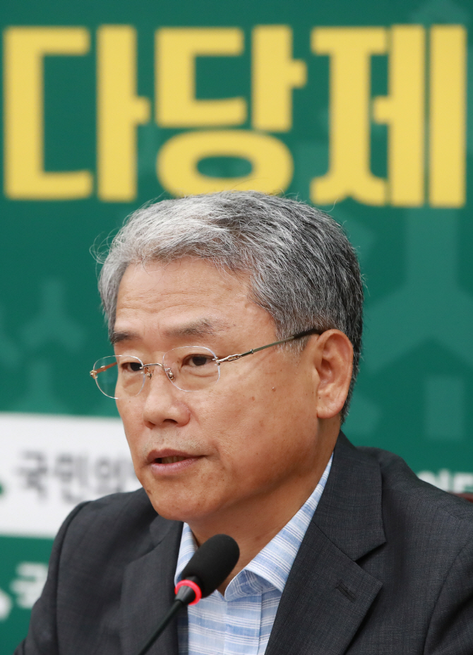 김동철 "文정부 인기영합적 정책으로 성공 담보 못해"