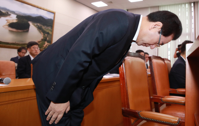 [살충제 계란]김영록 "전수조사 일부 문제..121곳 재조사"