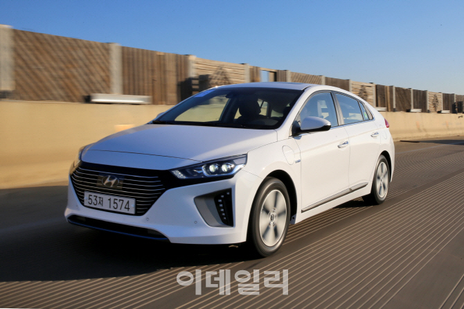 [타 봤어요]아이오닉 플러그인, 주행가능거리 944km 가능할까?