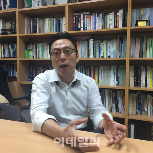 [인터뷰]카뱅, 쉬우니까 불안?…"불편이 익숙해 편하니 두려워"