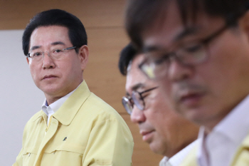 김영록 장관이 "안전하다"던 계란서 살충제 추가 검출