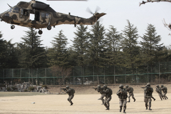 대구 월드컵경기장서 대규모 대테러 훈련, 특공부대 등 400여명 투입