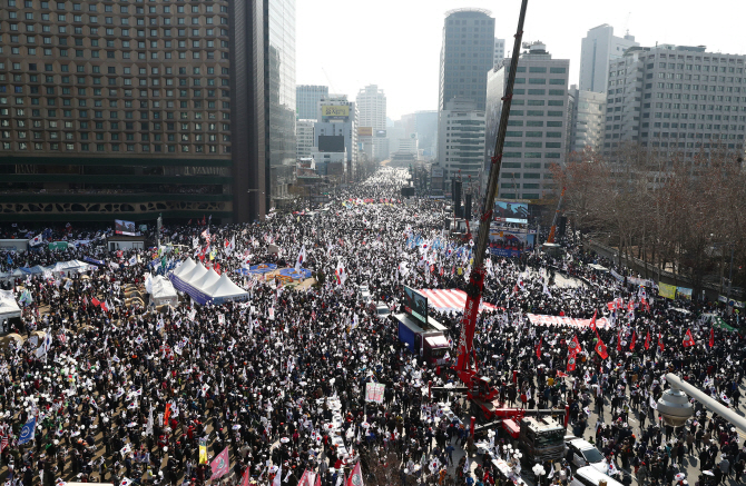 경찰, 태극기집회 일부 참가자 내란·선동 혐의 수사