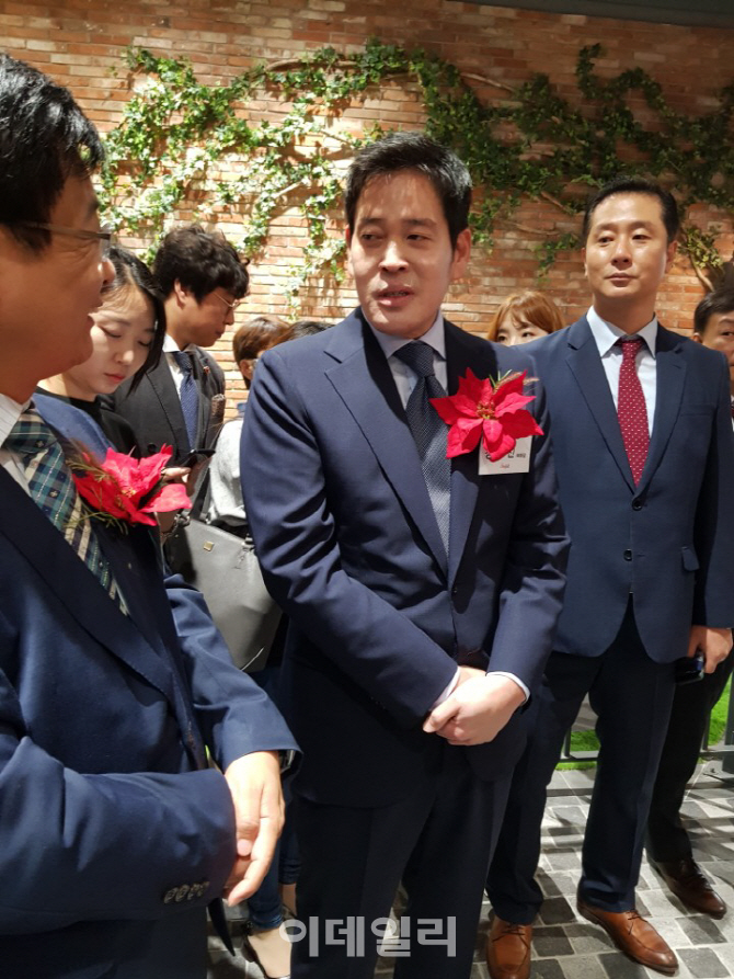 정용진 부회장 “이마트 중국 시장 철수, 연말 안에 되길 희망”