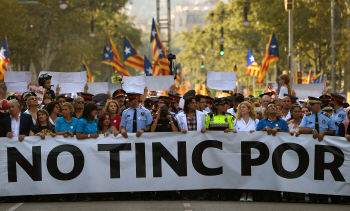 “우리는 두렵지 않다”…바르셀로나서 대규모 '反테러' 평화행진