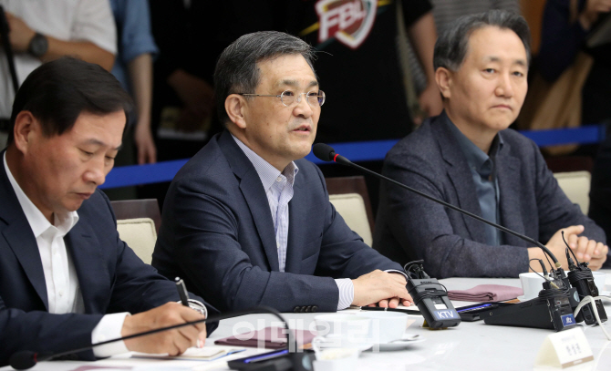 분위기 수습 나선 권오현 삼성전자 부회장 "함께 헤쳐가자"