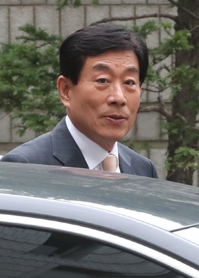 [포토] 법원 도착한 원세훈