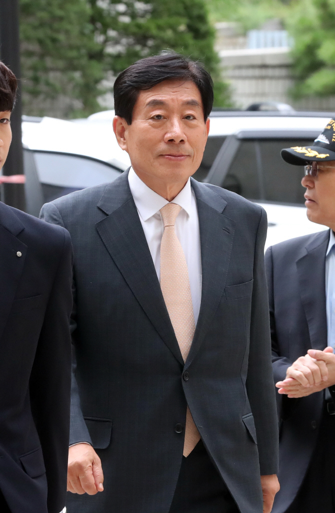 [포토] 법정 도착한 원세훈