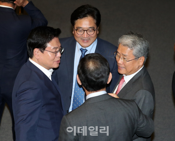 [포토]'머리 맞댄 4당 원내대표'