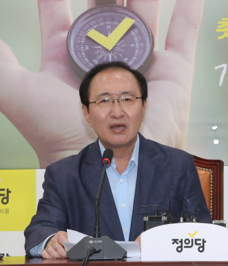 노회찬 "한국당, 김장겸 연락해 출두시켜라"