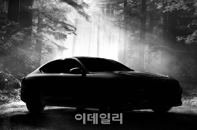 제네시스 중형 럭셔리 세단 ‘G70’ 공개…가격은 3750만원부터