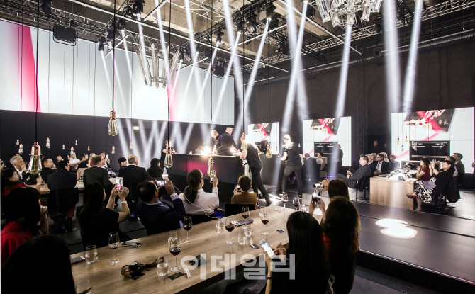 [포토]  ‘IFA2017 베를린가전 전시회’ 밀레 다이얼로그 오븐 런칭