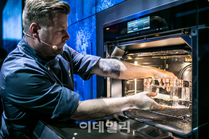 [포토] 밀레 다이얼로그 오븐 런칭- ‘IFA2017 베를린가전 전시회’