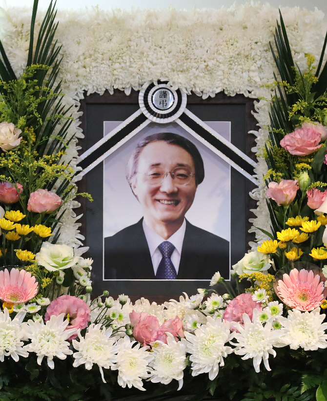 소설가 마광수, 별세