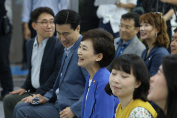 "임대사업자 인센티브·신혼부부용 전세대출 이달 말 공개"(종합)