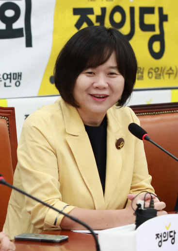 정부·여당과 각세운 정의당 "비겁한 침묵 중단해야"