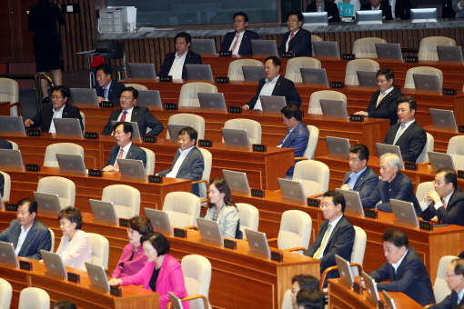 丁의장, 본회의서 김이수 헌재소장 인준안 직권상정(속보)