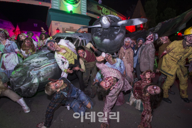 [핼러윈①] '피의 도시'에서 생존자를 구하라