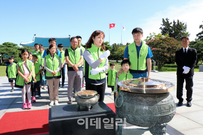 LIG넥스원 임직원, 가족들과 현충원 봉사활동