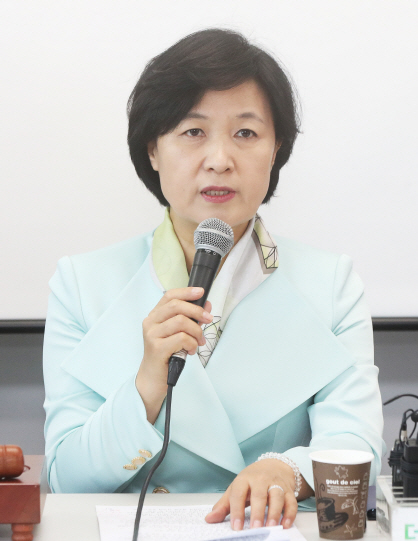“사과, 안 돼”→“유감”…고개 숙인 秋, 꼬인 정국 푸나
