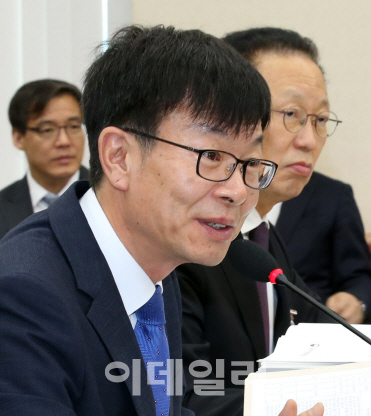 김상조 "이케아, 대규모 유통업법 규제 대상"(종합)