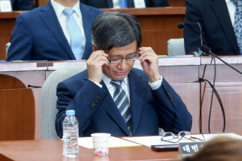 與 "김명수 인준, 野 역사적 결단 내려주길" 막판 호소문