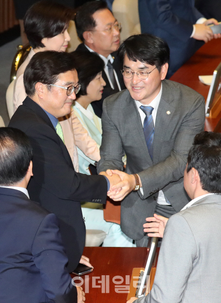 우원식 “김명수 인준안 가결, 사법개혁 바라는 국민 승리”