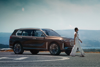 BMW X7 i퍼포먼스 - BMW의 럭셔리 SAV