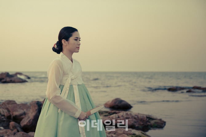 판소리 '심청가'를 80분으로…소리꾼 신정혜 '범피:련'