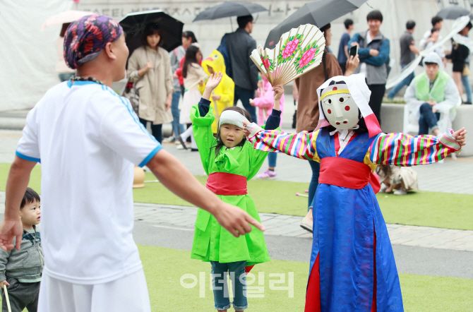 [포토]'양주 별산대놀이 탈춤, 얼쑤~'