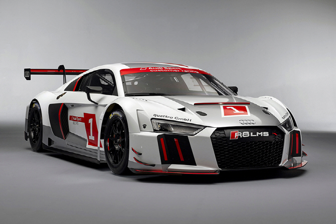 아우디 R8 LMS 레이스카 리뷰 - 다시 한번 모터스포츠의 선봉에...