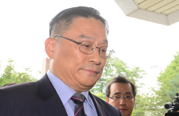 박찬주 대장, 뇌물수수 혐의 법정行…'공관병 갑질'은 무혐의(종합)