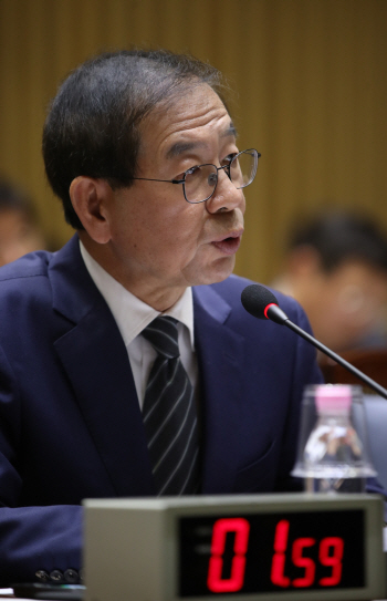 野 "박원순 3선 자격없어" vs 與 "MB 사찰 반성해야"