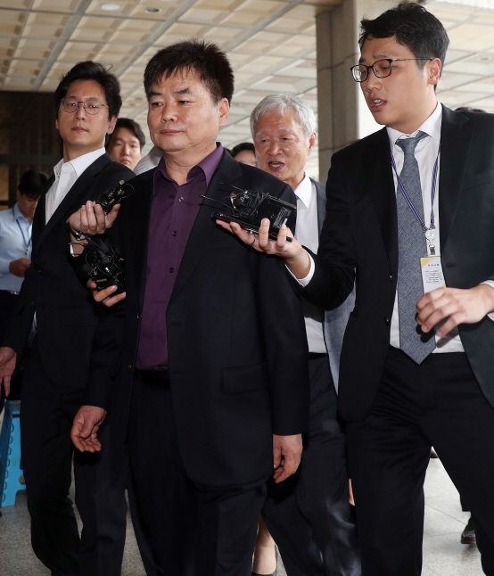檢 '관제시위 주도' 추선희 구속영장 청구…CJ 갈취 혐의도