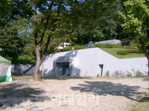 [포토] 경희궁 방공호 서울시민에 개방