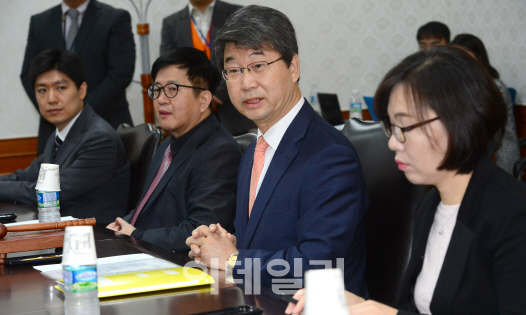 [신고리 재개]그린피스 "시민들 결정 존중…항의집회 없을 것"