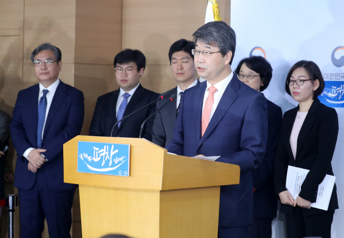 한숨 돌린 두산중공업, 원전축소 대비책 과제로