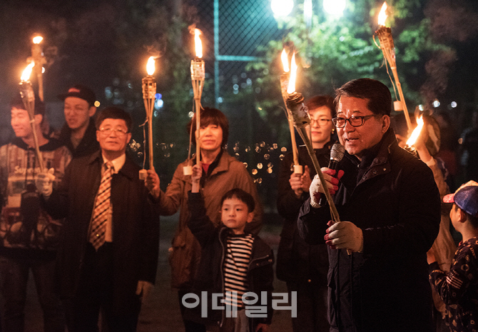[포토]이천쌀문화축제 대동놀이, 인사말하는 조병돈 시장