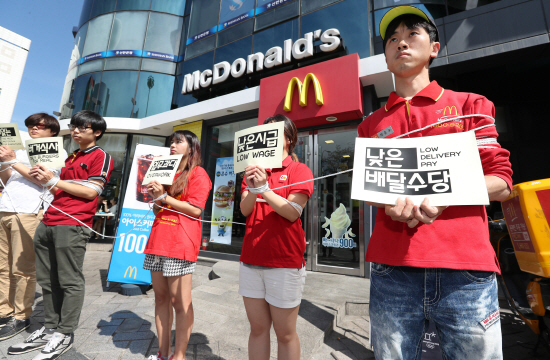 편의점 알바 절반 최저임금도 못받아…성폭력 피해 12.9%