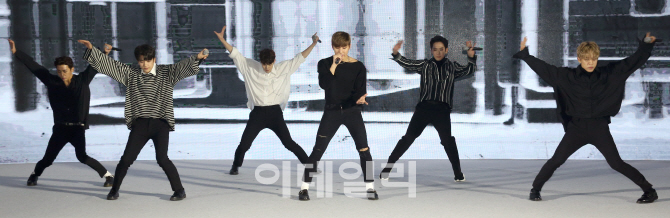 [포토]W페스타 화끈하게 달군 아이돌그룹 BAP