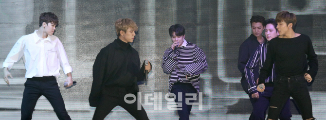 [포토]아이돌그룹 BAP, '카리스마 뽐내는 시크남들'