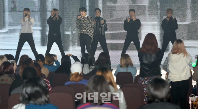 [포토]BAP, 여심 사로잡은 정열적인 무대