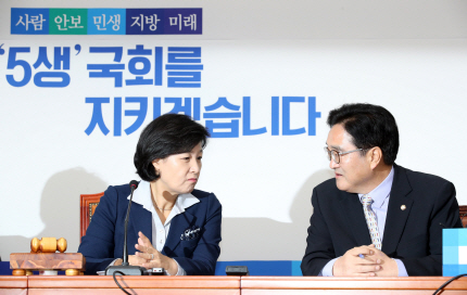 우원식 "방문진 이사, 한국당 비례대표 아냐"