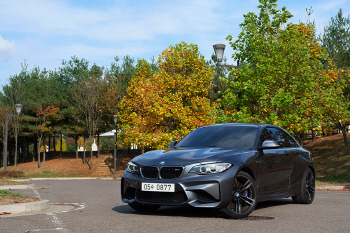 BMW M2 쿠페 시승기 - 과장되지 않아 깔끔한 M