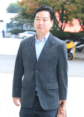 홍종학 후보자 부인, 언니와 맺은 2억 채무 계약도 의혹