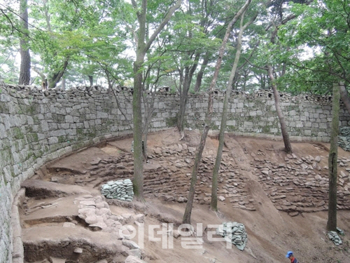 북한산서 기록으로만 전해지던 고려 중흥산성 유적 발견