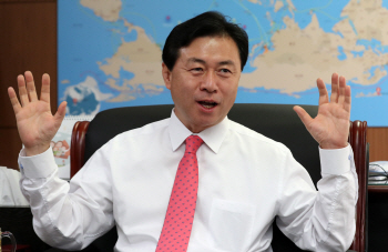 "러시아 투자 늘리겠다"..김영춘, 수산 프로젝트 가동