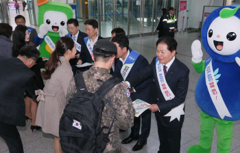 "헌법에 농업 공익적가치 반영하자"..농협 가두캠페인