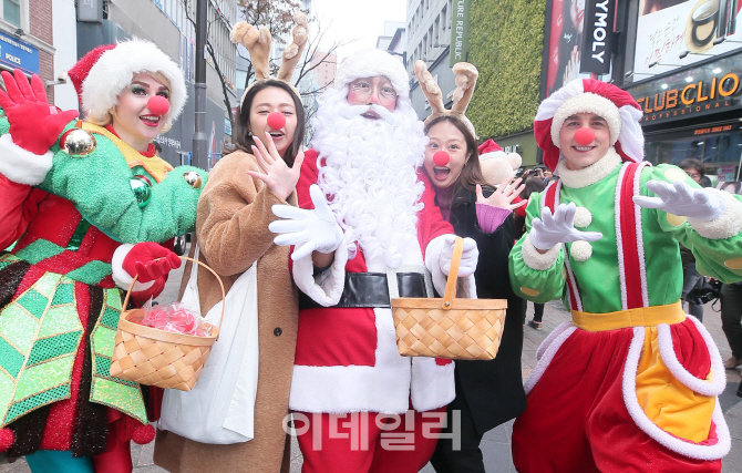 [포토]'한국 산타할아버지는 빨리오나봐요'